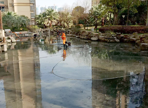 秀洲景观池淤泥清理