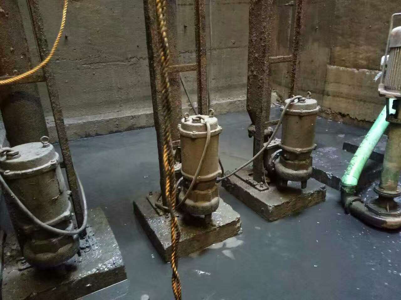 秀洲污水池清理